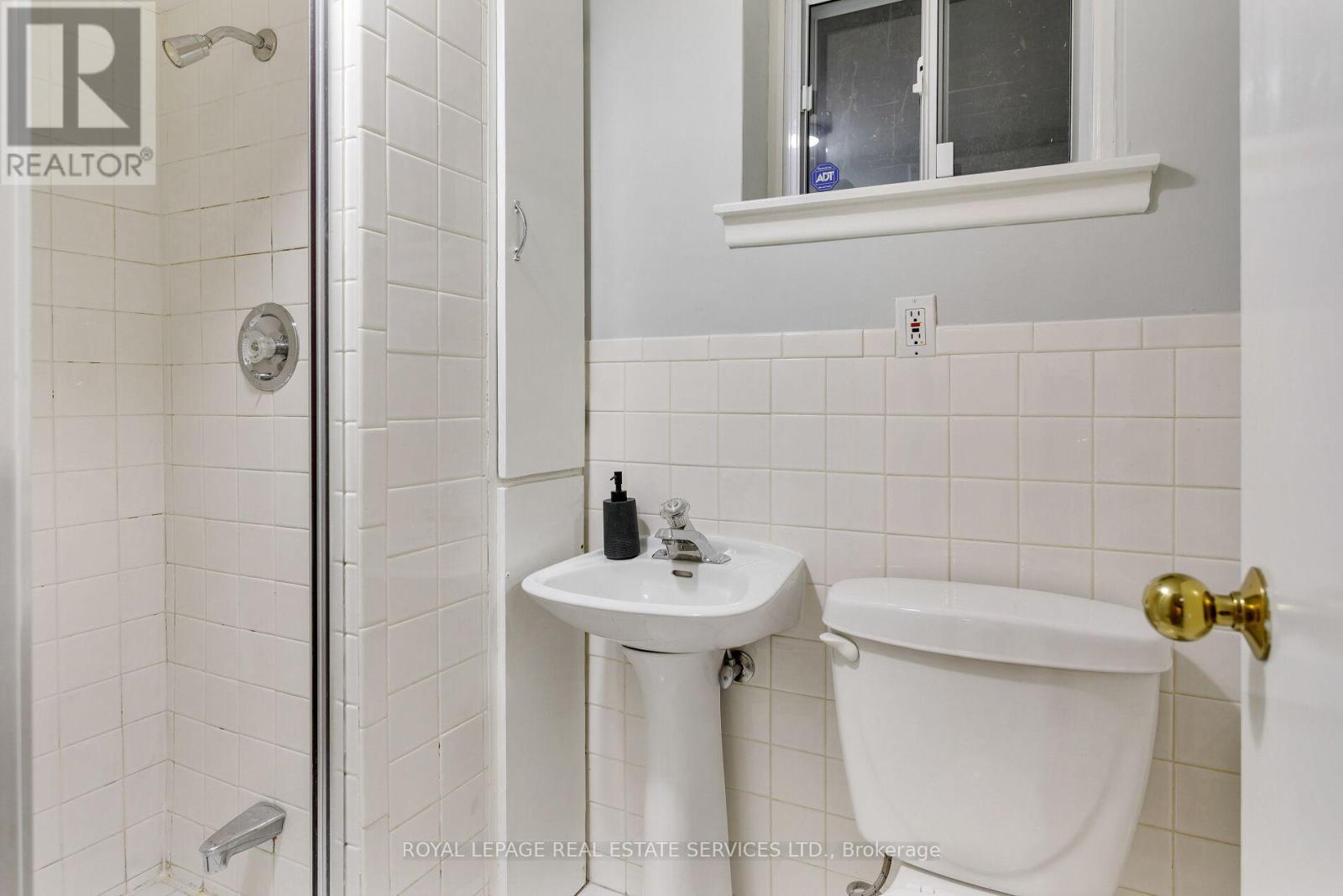 












246 BERRY ROAD

,
Toronto,




Ontario
M8Y1X9

