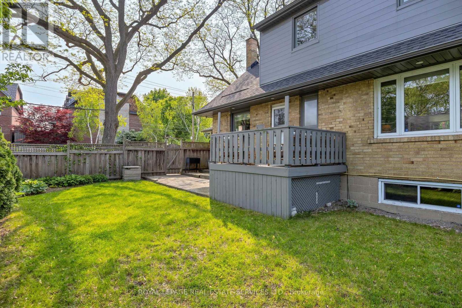 












246 BERRY ROAD

,
Toronto,




Ontario
M8Y1X9

