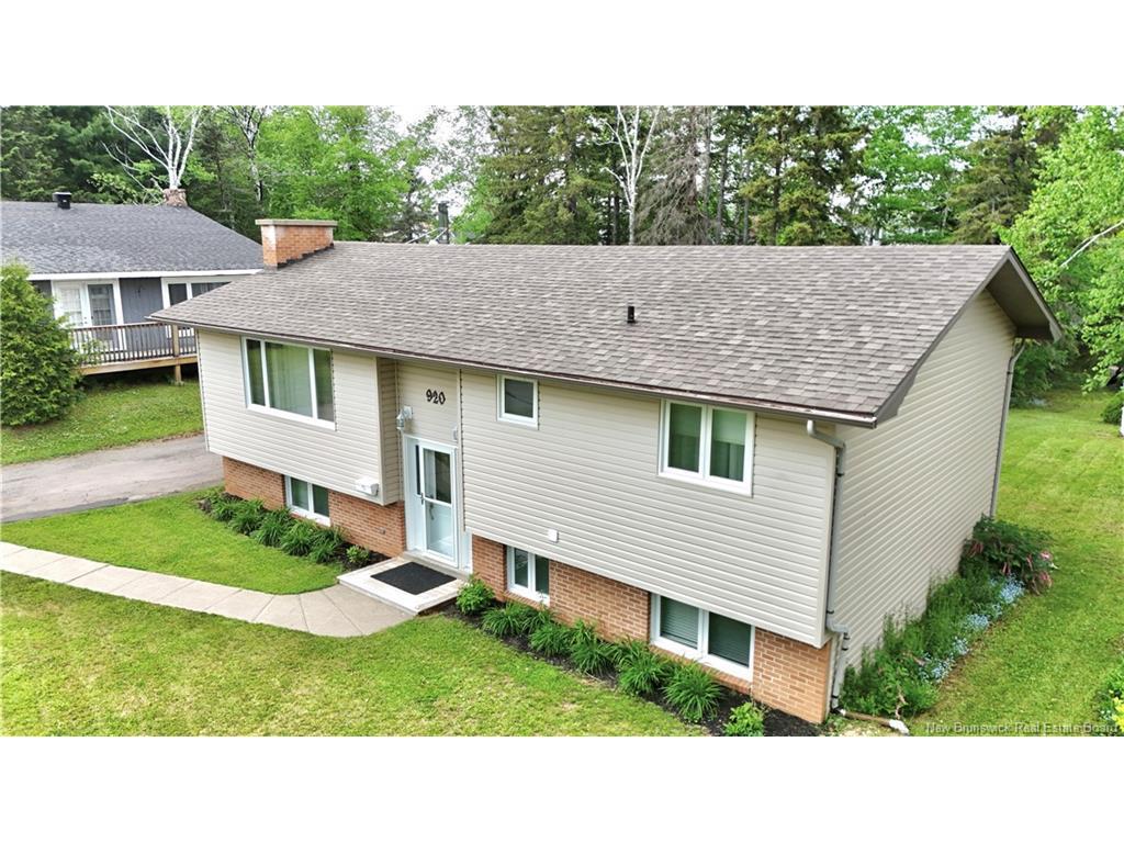 









920


Msgr Godin

CRT,
Bathurst,




NB
E2A 4E6


