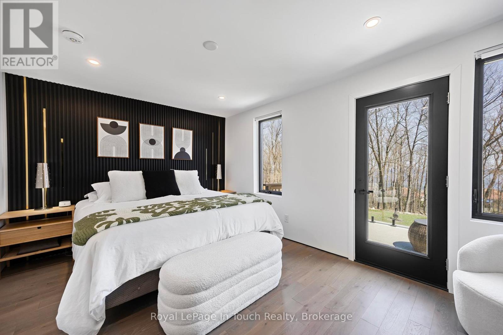 












381 OLIVE STREET

,
Midland,




Ontario
L4R2R4

