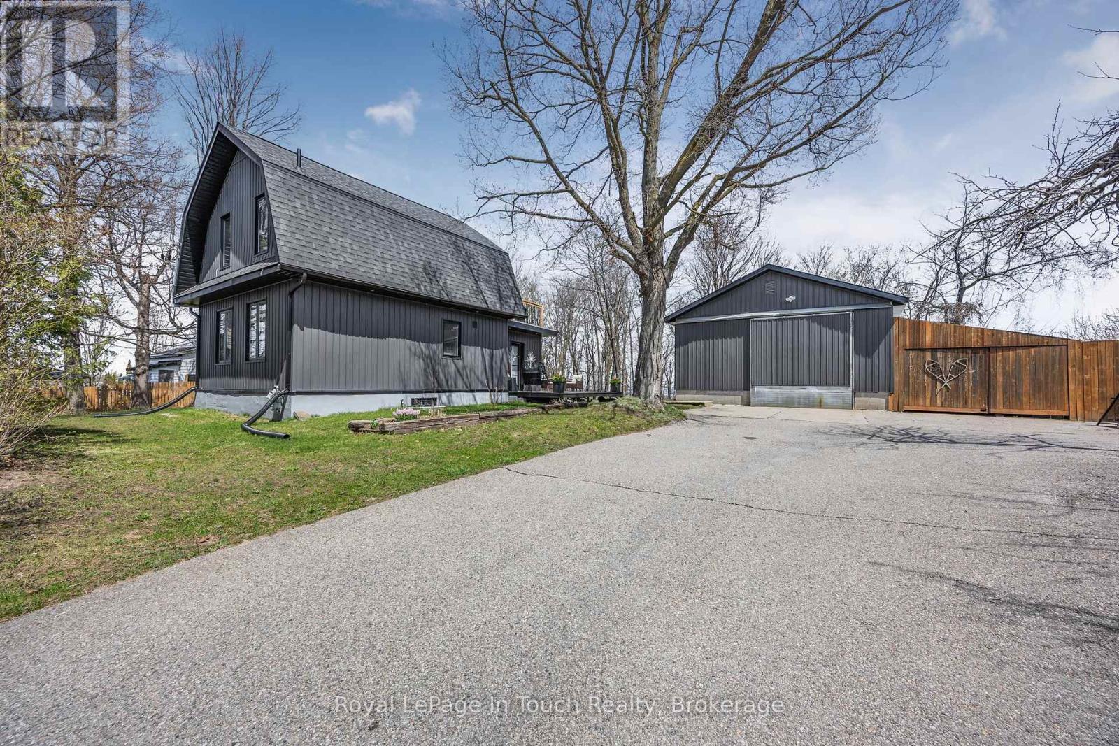 












381 OLIVE STREET

,
Midland,




Ontario
L4R2R4

