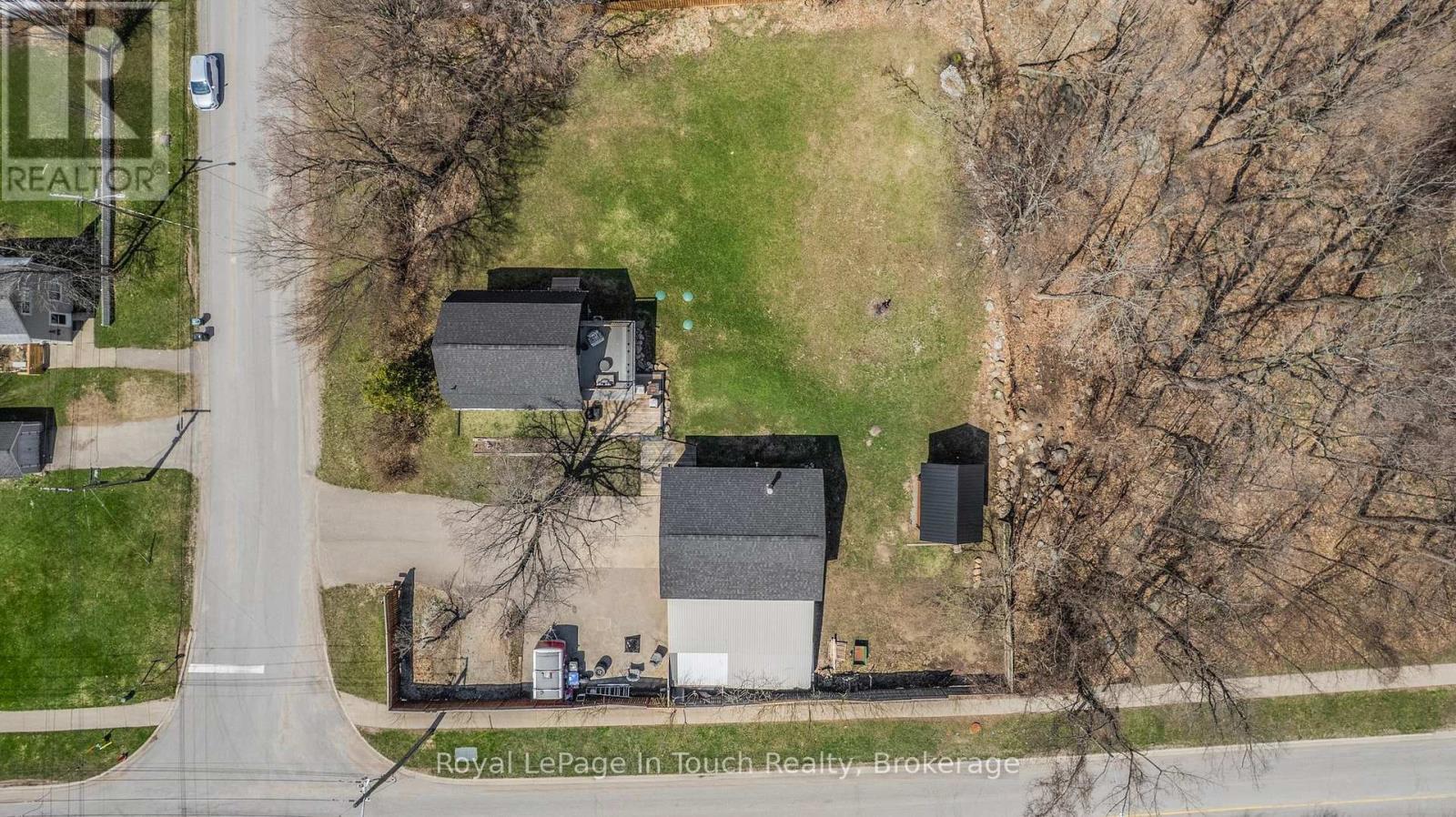 












381 OLIVE STREET

,
Midland,




Ontario
L4R2R4

