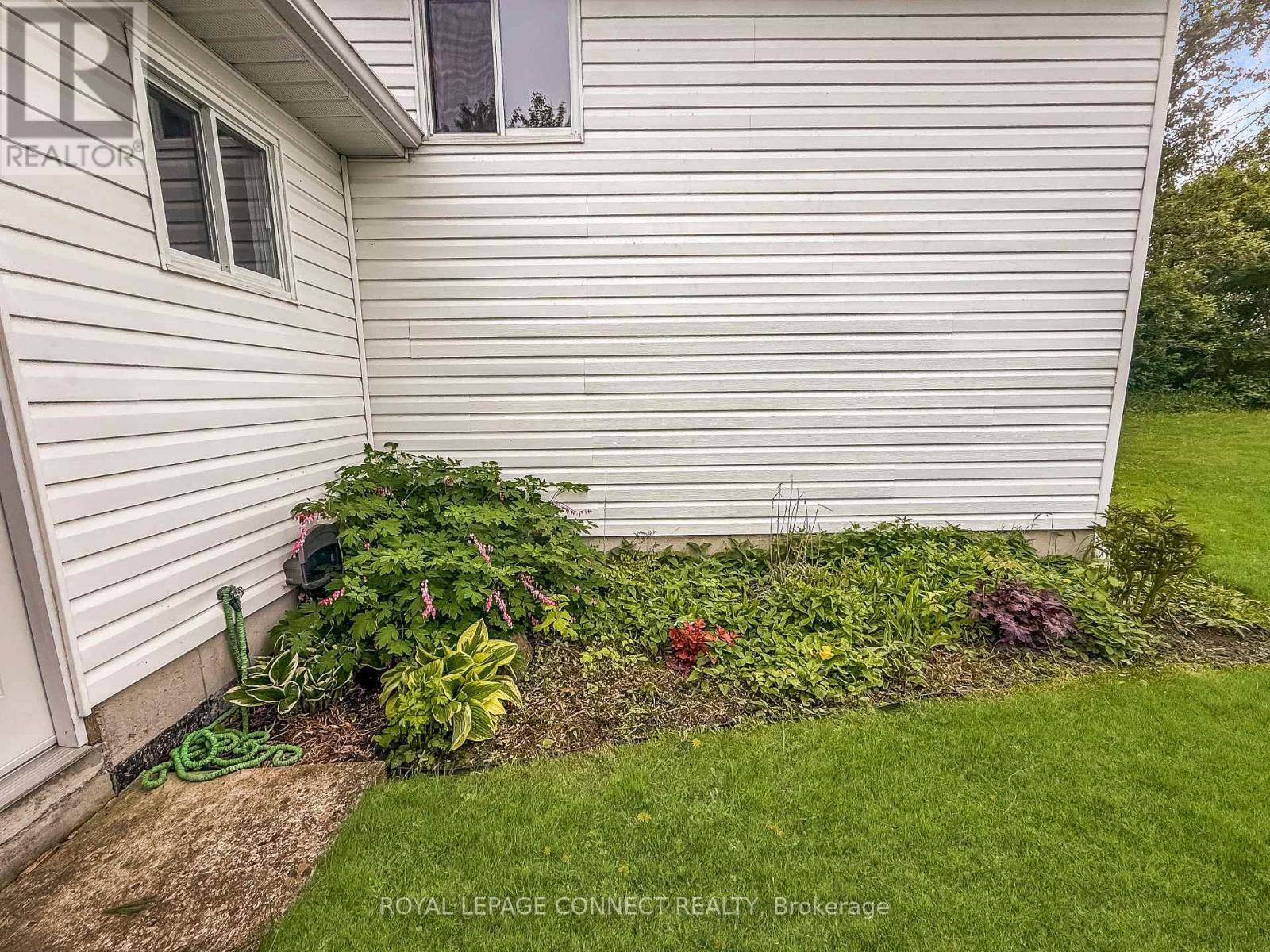












691 ADDINGTON STREET

,
Stone Mills,




Ontario
K0K3G0

