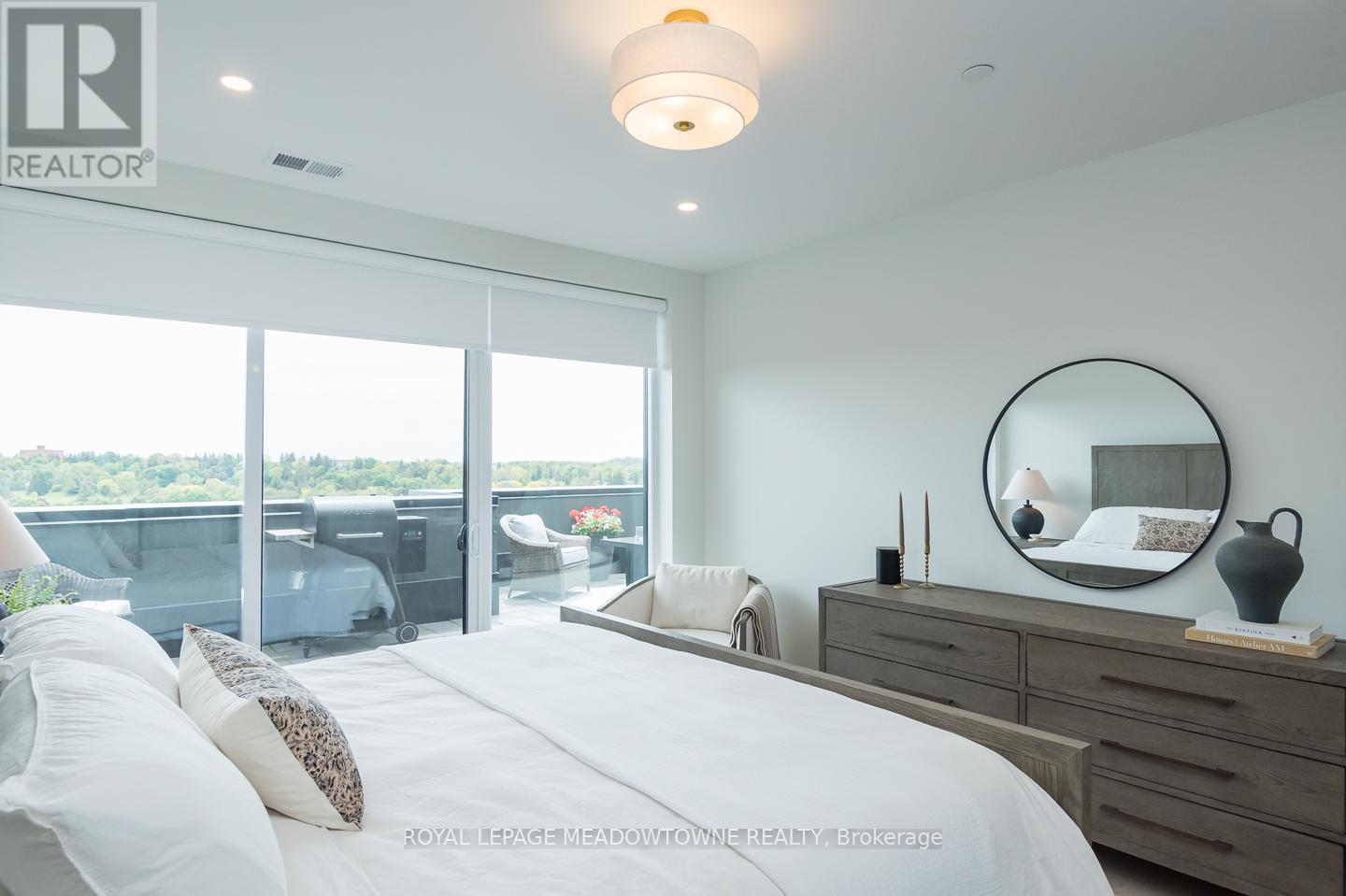 












1301 - 71 WYNDHAM STREET S

,
Guelph,




Ontario
N1E5R3


