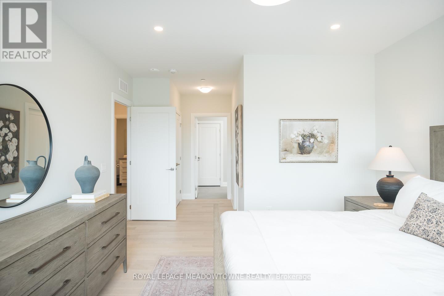 












1301 - 71 WYNDHAM STREET S

,
Guelph,




Ontario
N1E5R3

