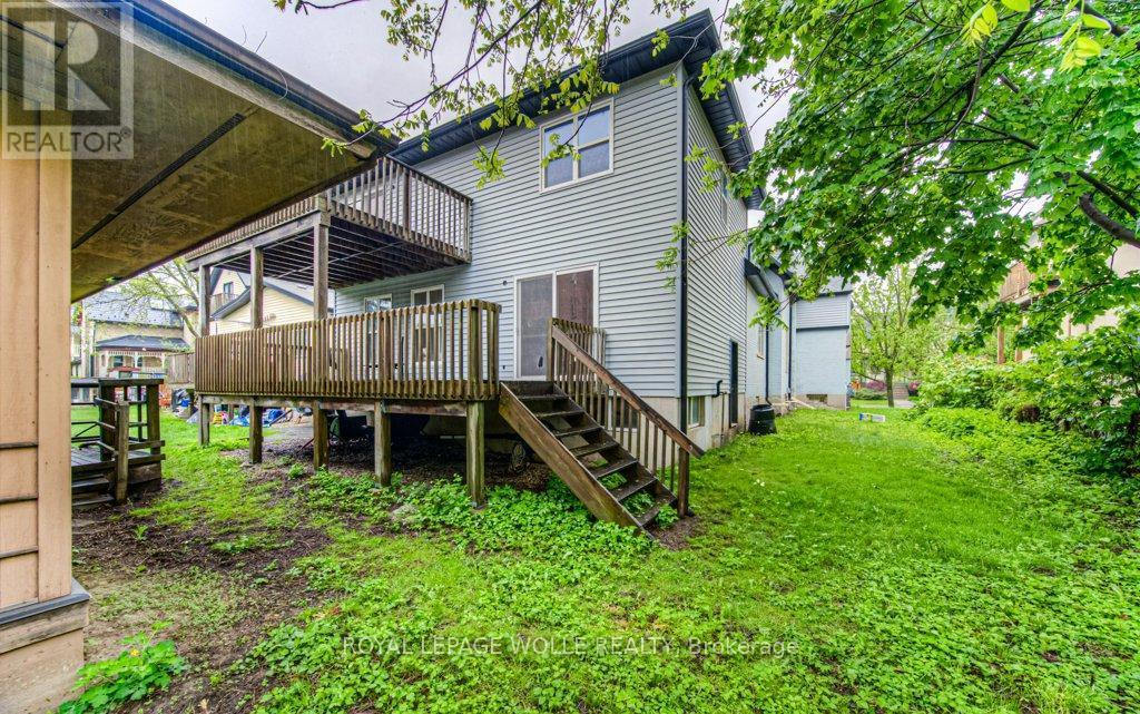 












28 ALLEN STREET E

,
Waterloo,




Ontario
N2J1H9

