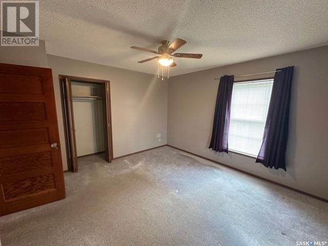












107 1st AVENUE W

,
Gravelbourg,




Saskatchewan
S0H1X0

