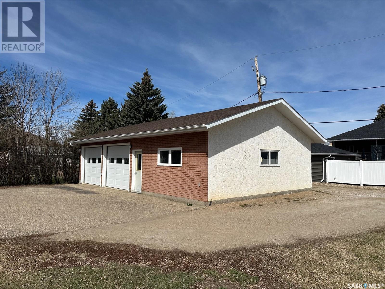 












107 1st AVENUE W

,
Gravelbourg,




Saskatchewan
S0H1X0

