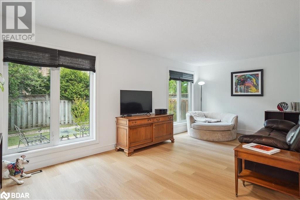 












2380 PATHFINDER Drive

,
Burlington,




Ontario
L7L6N8


