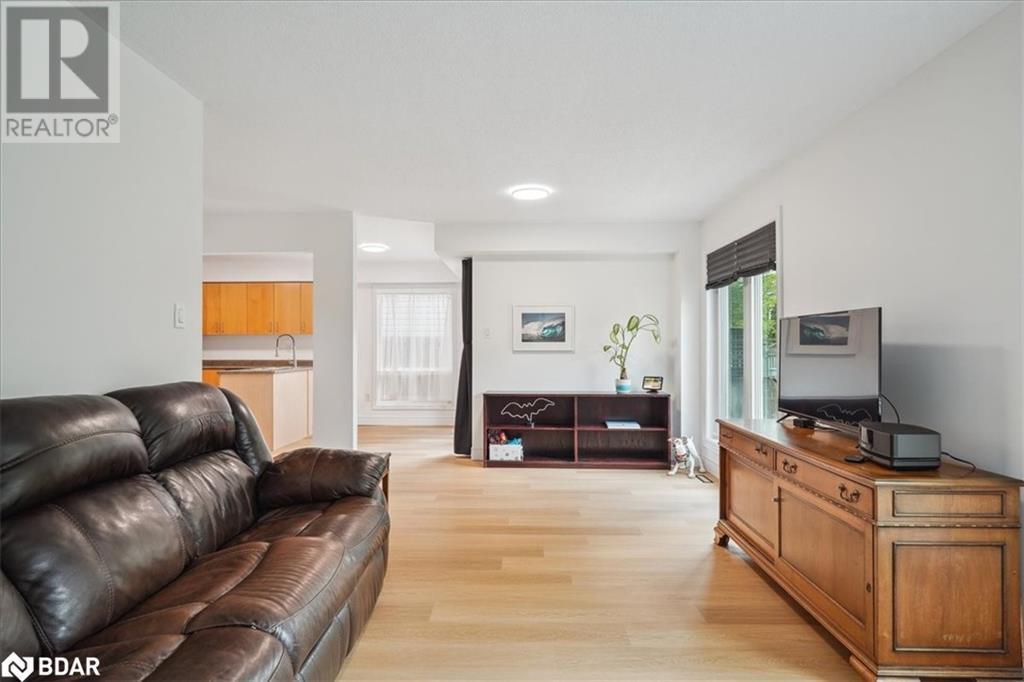 












2380 PATHFINDER Drive

,
Burlington,




Ontario
L7L6N8

