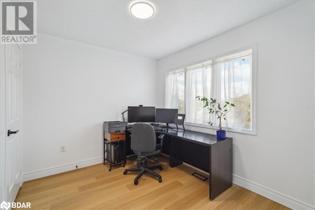 












2380 PATHFINDER Drive

,
Burlington,




Ontario
L7L6N8

