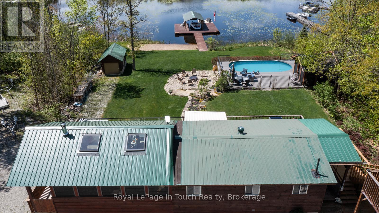












2804 JANES LANE

,
Severn (Coldwater),




Ontario
L0K1E0

