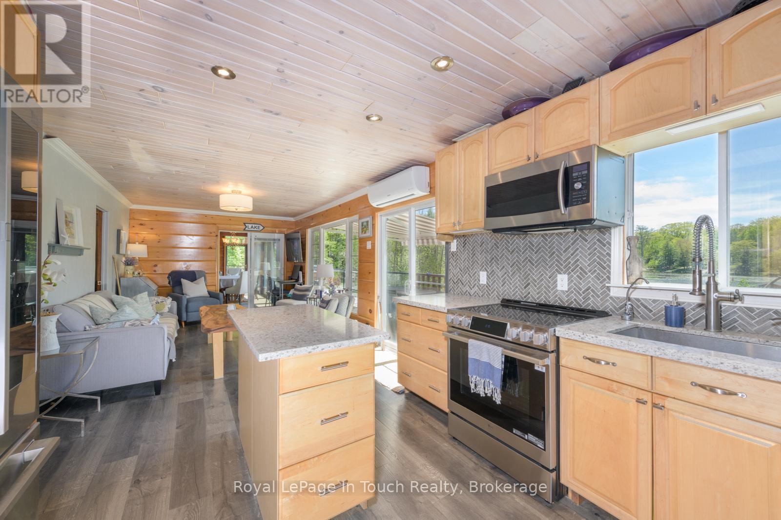 












2804 JANES LANE

,
Severn (Coldwater),




Ontario
L0K1E0

