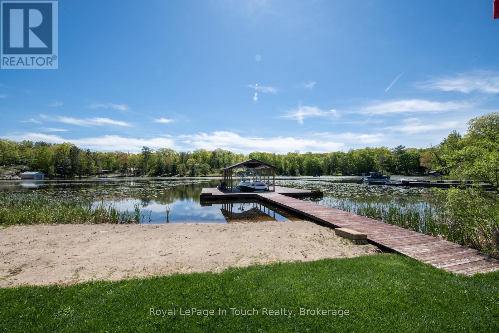 












2804 JANES LANE

,
Severn (Coldwater),




Ontario
L0K1E0

