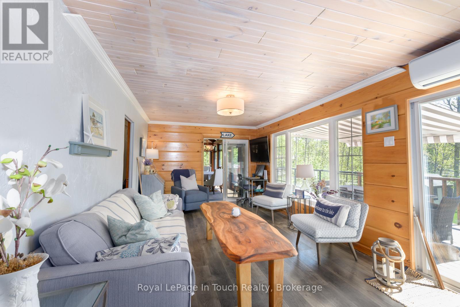 












2804 JANES LANE

,
Severn (Coldwater),




Ontario
L0K1E0

