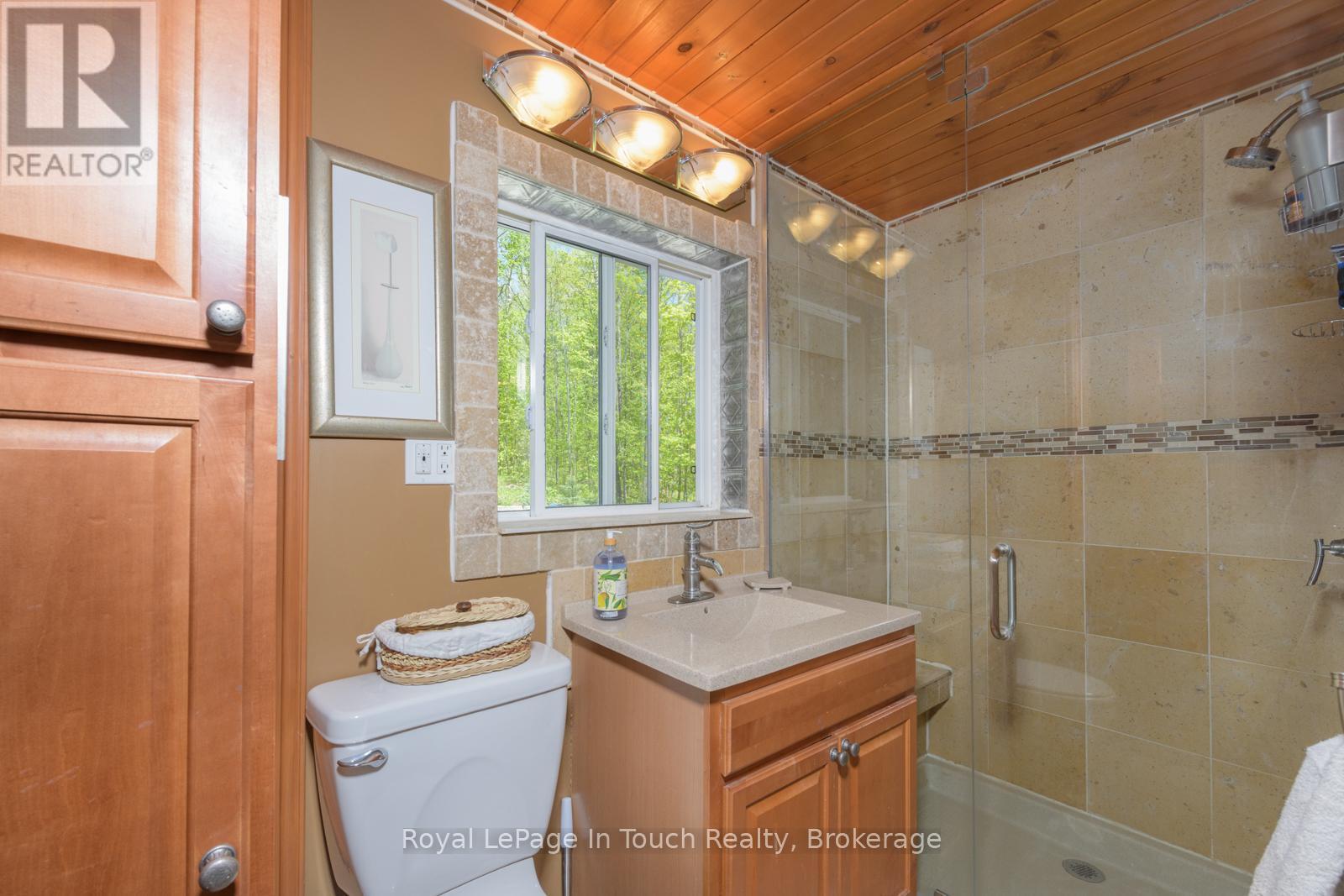 












2804 JANES LANE

,
Severn (Coldwater),




Ontario
L0K1E0

