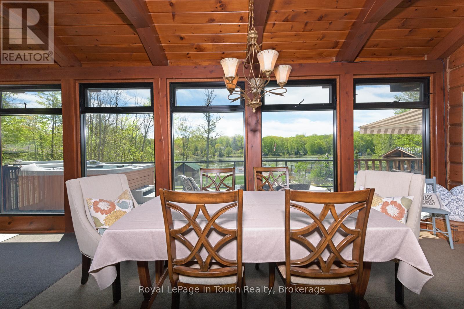 












2804 JANES LANE

,
Severn (Coldwater),




Ontario
L0K1E0

