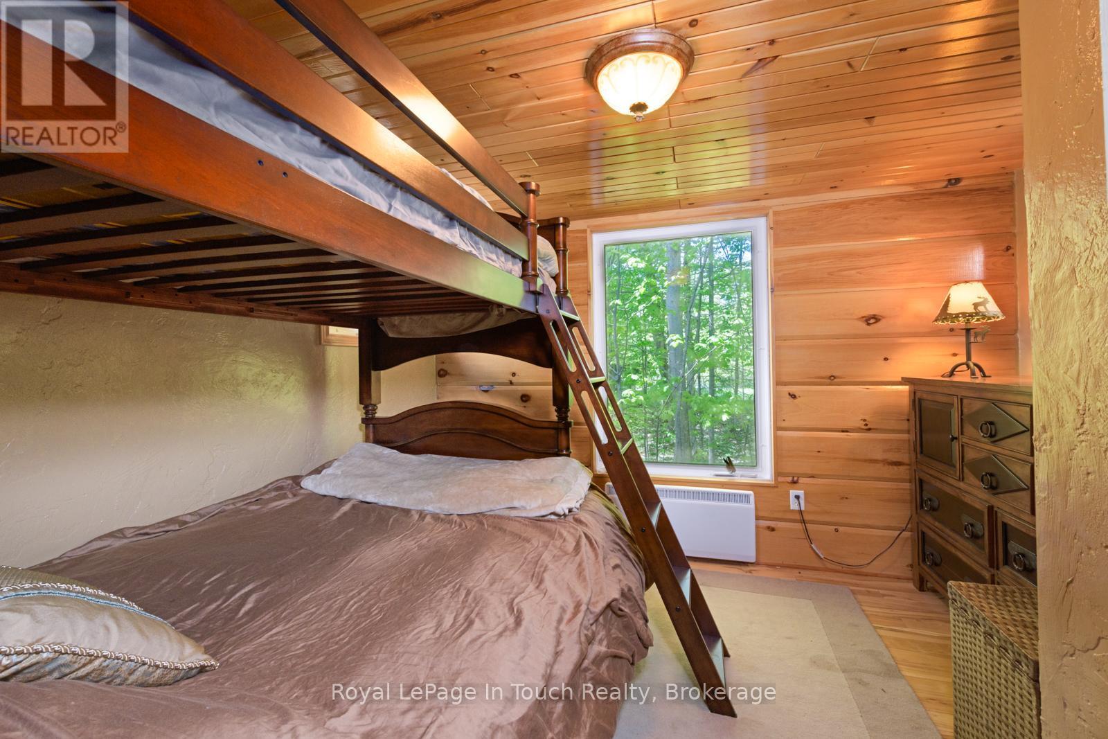 












2804 JANES LANE

,
Severn (Coldwater),




Ontario
L0K1E0

