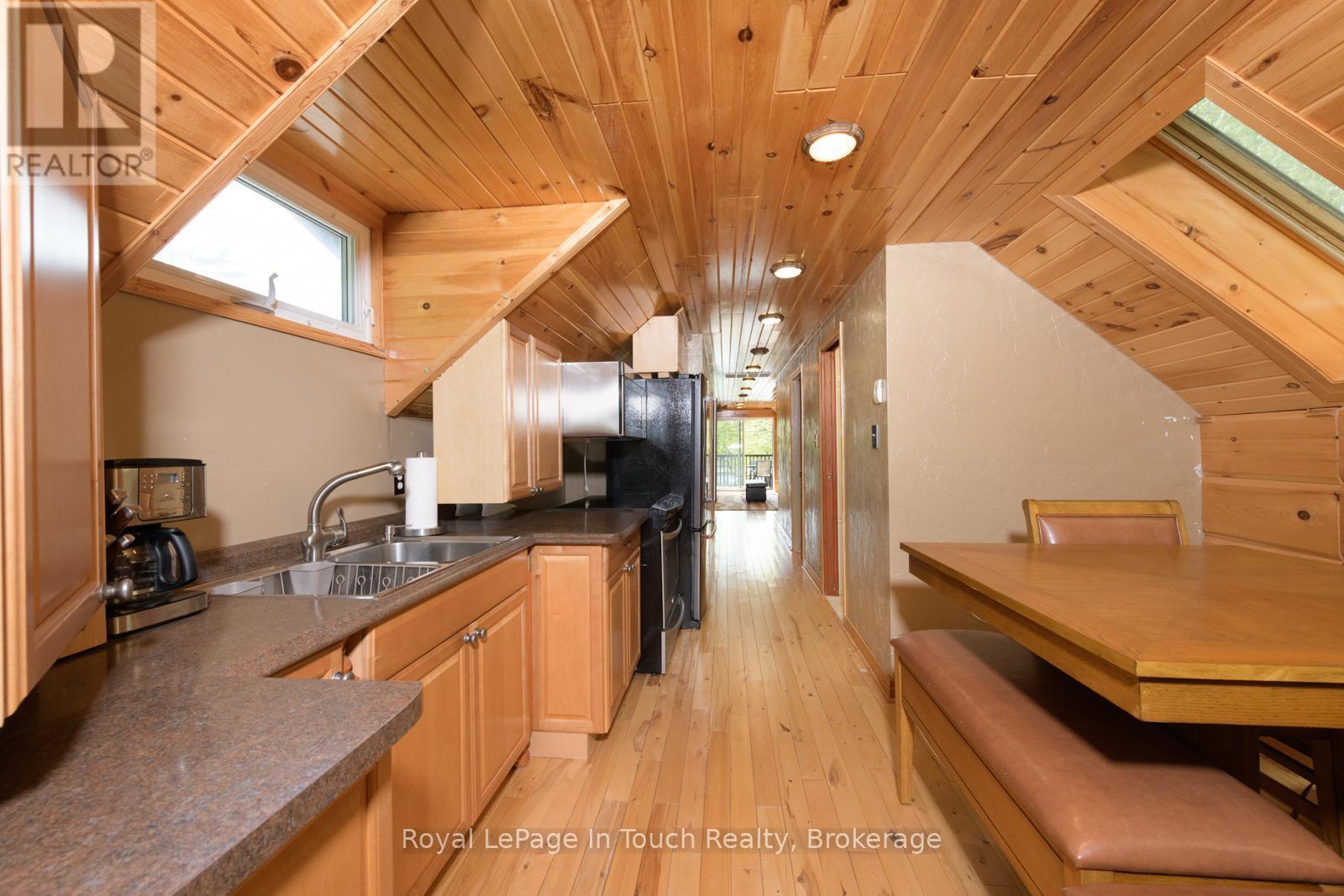 












2804 JANES LANE

,
Severn (Coldwater),




Ontario
L0K1E0

