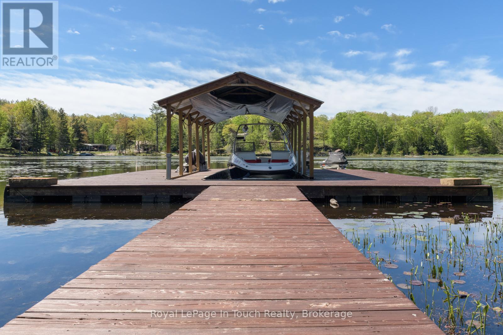 












2804 JANES LANE

,
Severn (Coldwater),




Ontario
L0K1E0

