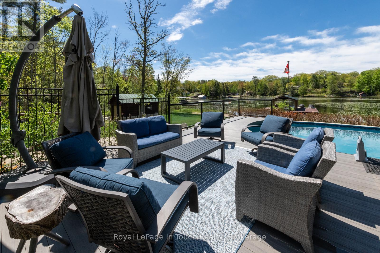 












2804 JANES LANE

,
Severn (Coldwater),




Ontario
L0K1E0

