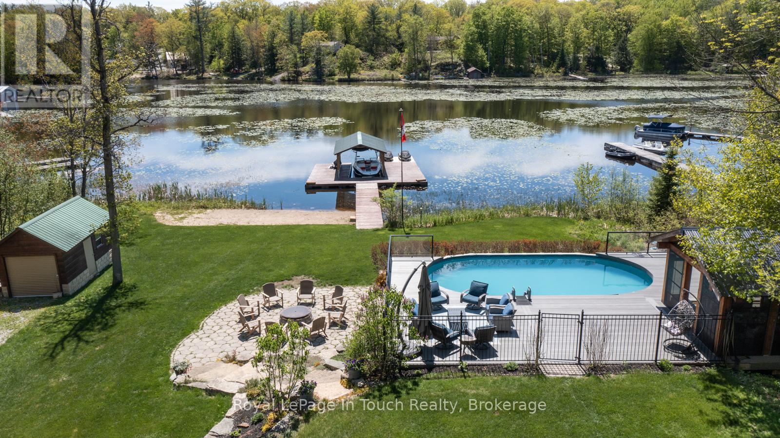












2804 JANES LANE

,
Severn (Coldwater),




Ontario
L0K1E0

