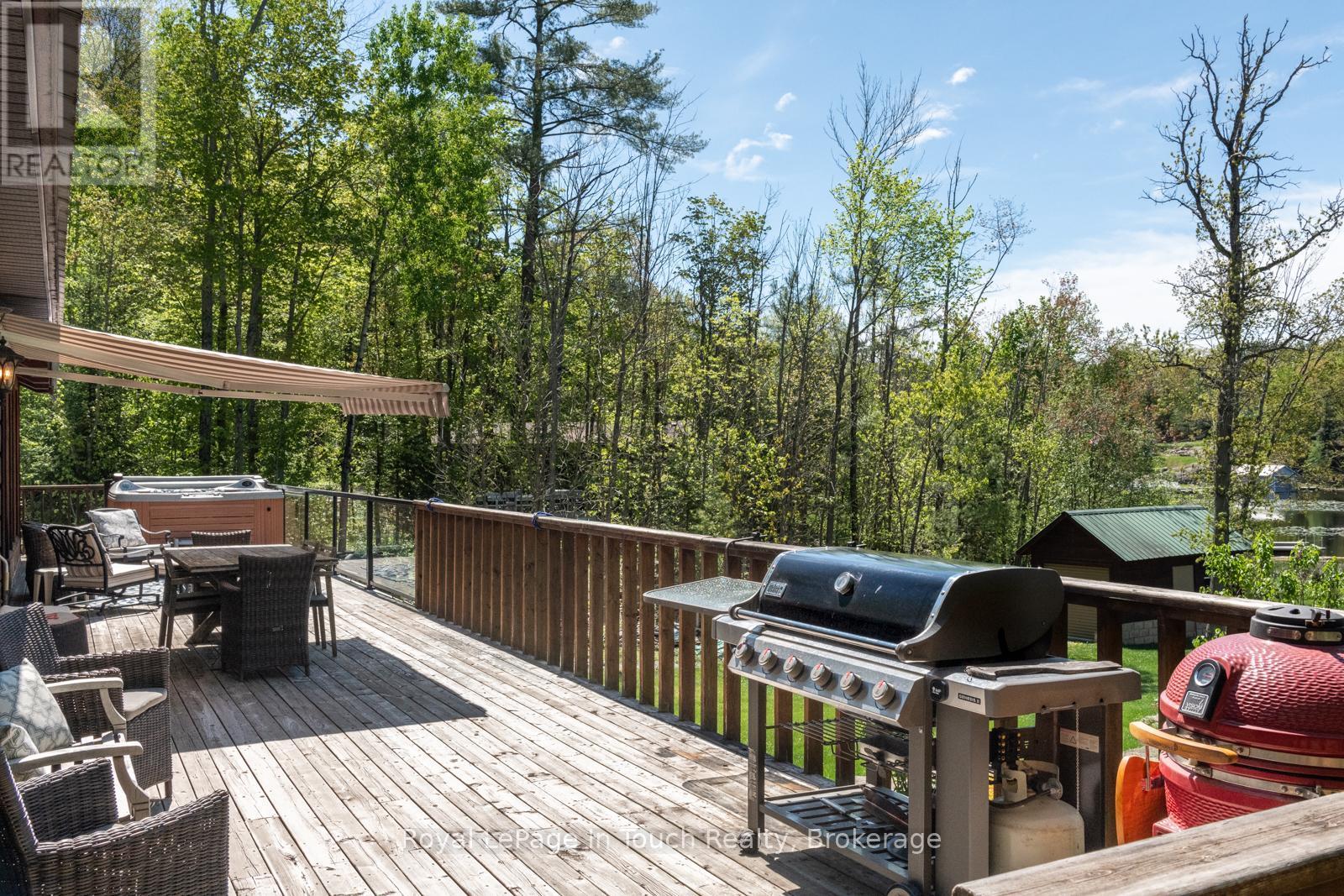 












2804 JANES LANE

,
Severn (Coldwater),




Ontario
L0K1E0

