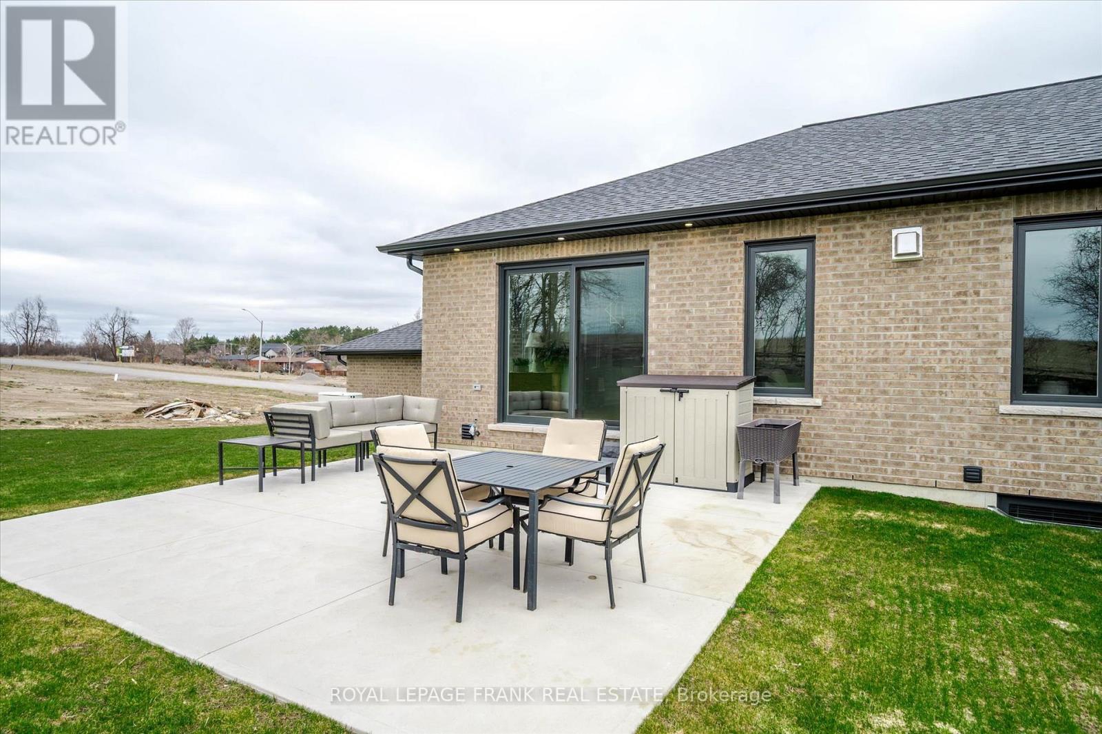












1942 DAVENPORT ROAD

,
Cavan Monaghan (Cavan Twp),




Ontario
L0A1C0


