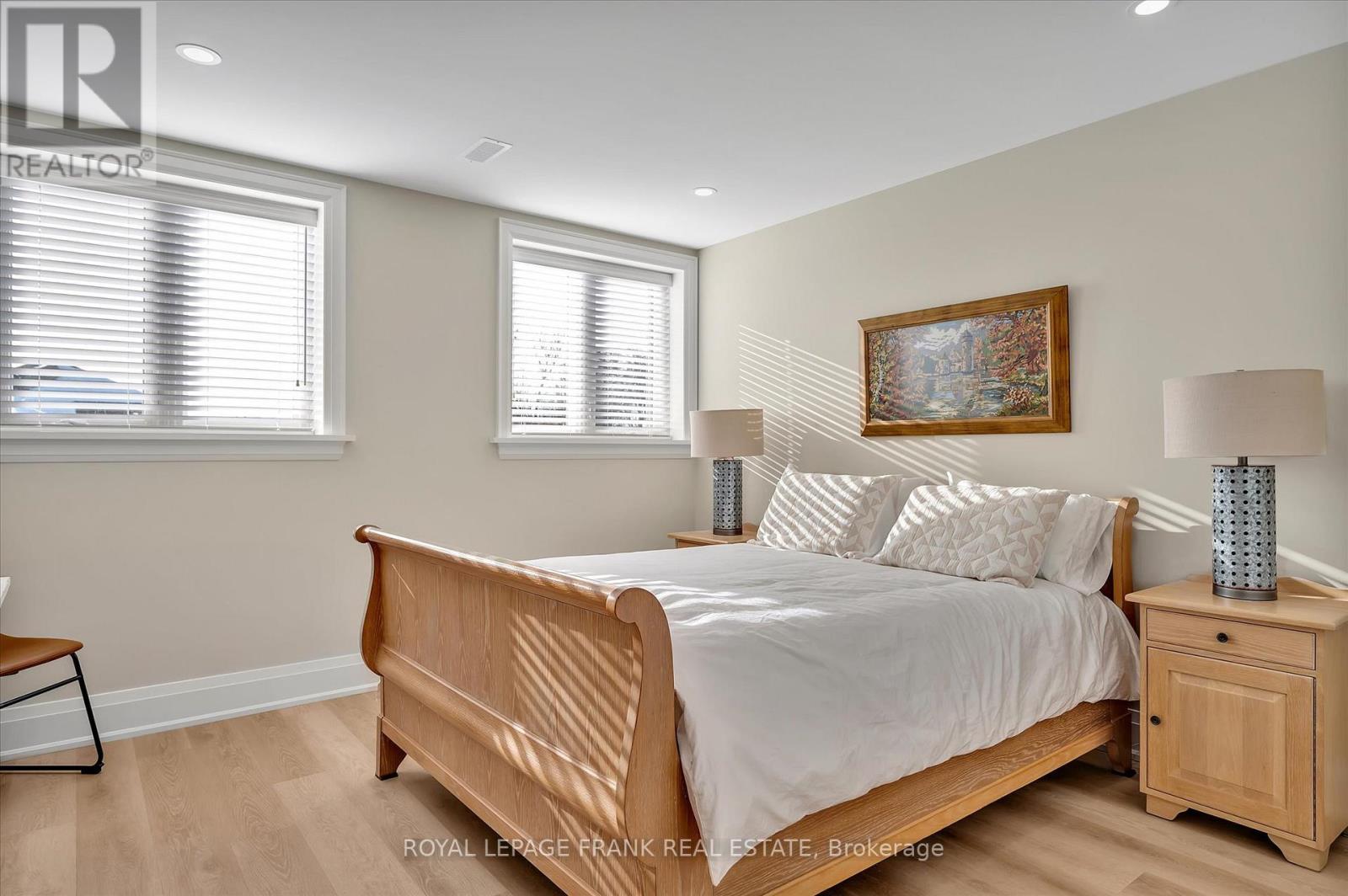 












1942 DAVENPORT ROAD

,
Cavan Monaghan (Cavan Twp),




Ontario
L0A1C0

