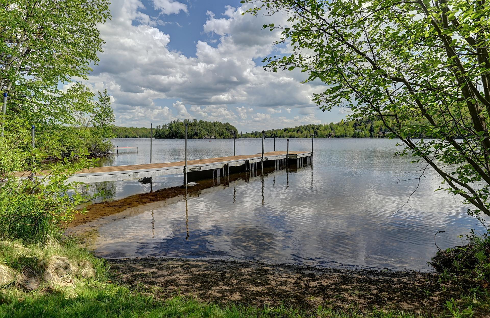 









75


Rue des Tulipes

,
Saint-Denis-de-Brompton,




QC
J0B2P0

