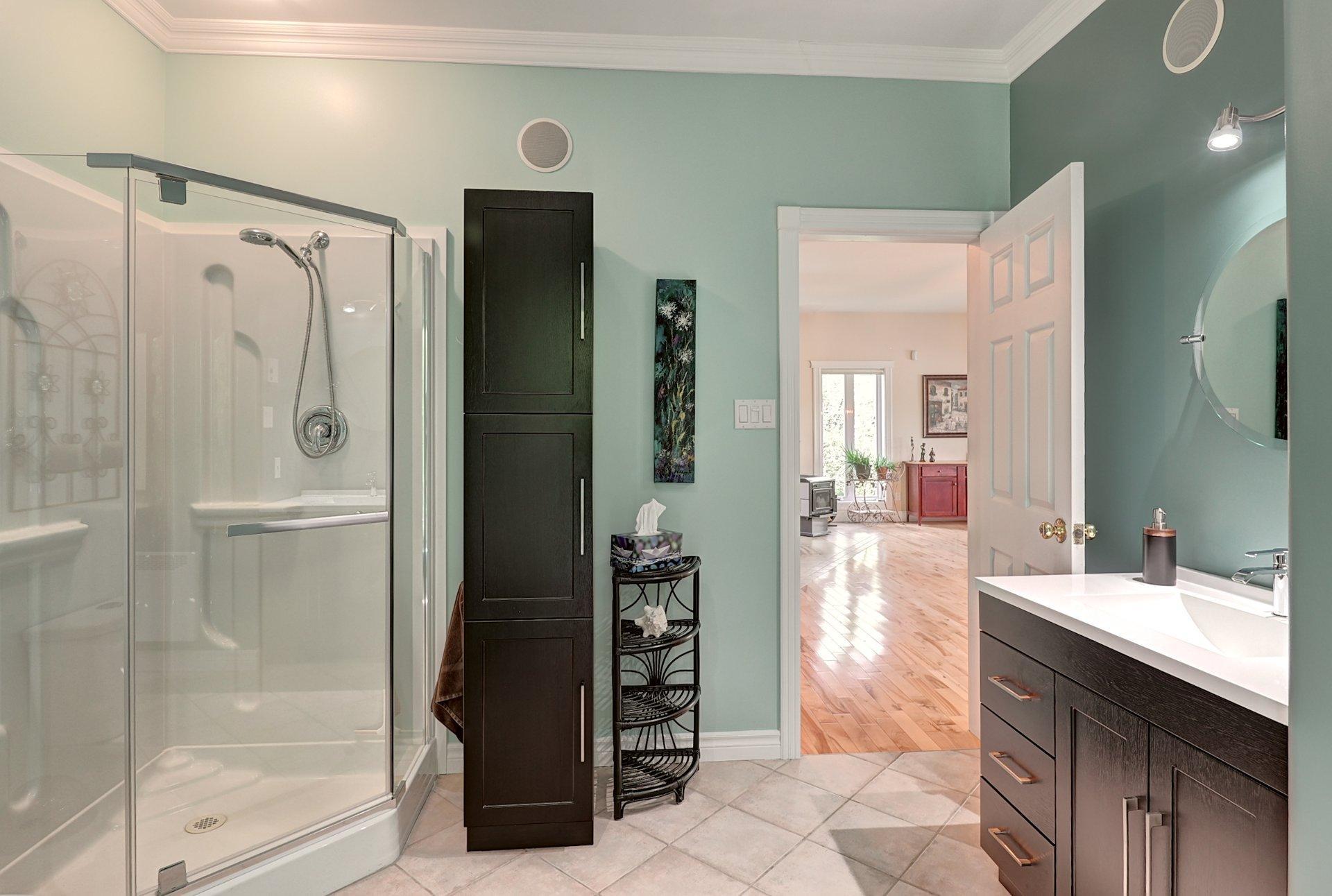 









75


Rue des Tulipes

,
Saint-Denis-de-Brompton,




QC
J0B2P0

