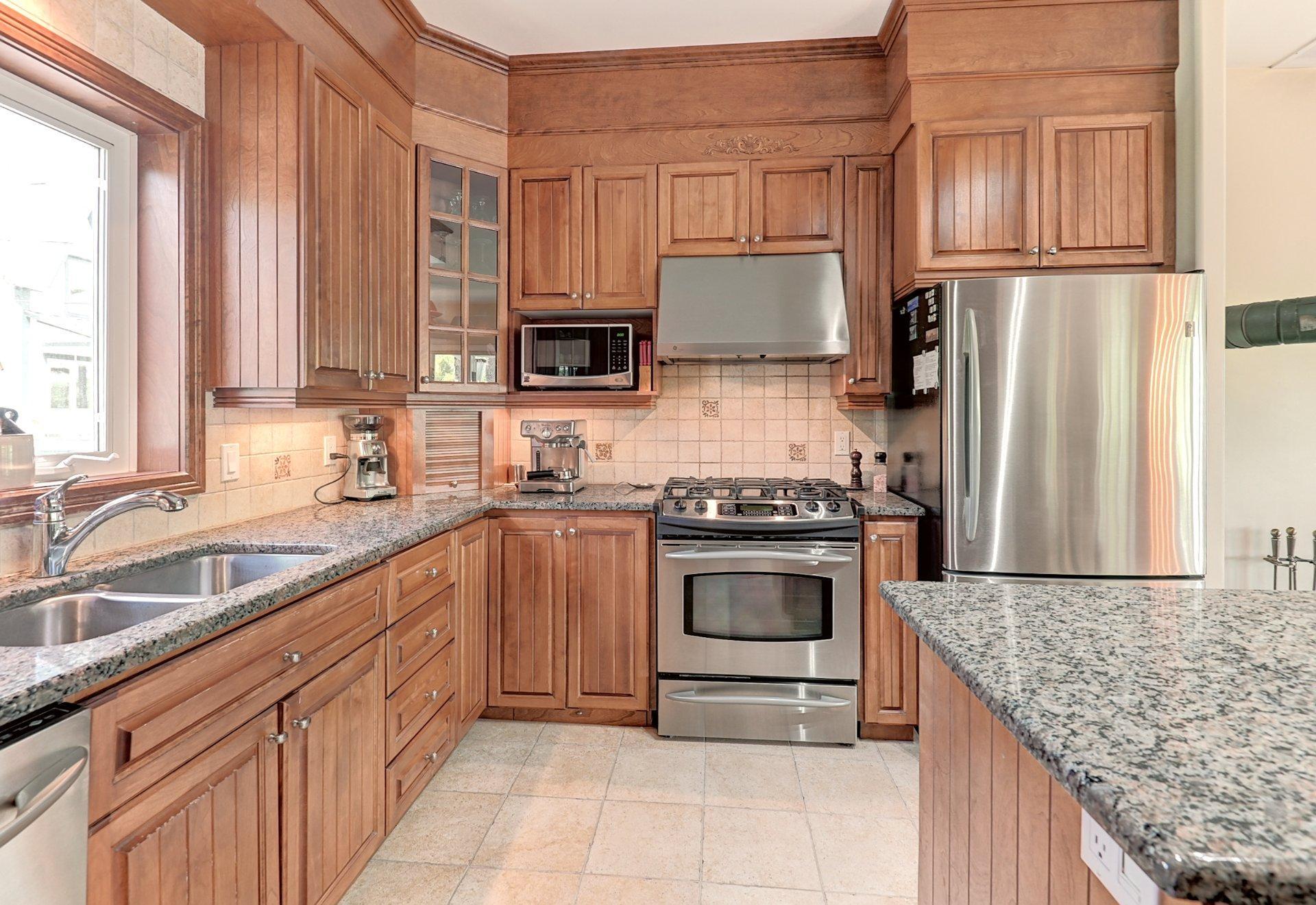 









75


Rue des Tulipes

,
Saint-Denis-de-Brompton,




QC
J0B2P0

