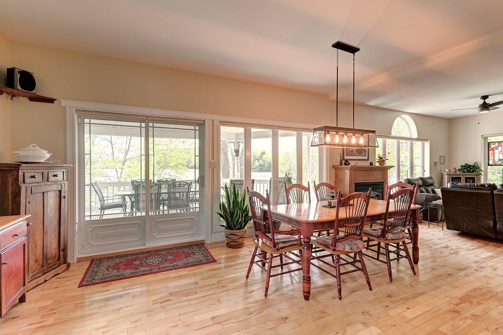 









75


Rue des Tulipes

,
Saint-Denis-de-Brompton,




QC
J0B2P0

