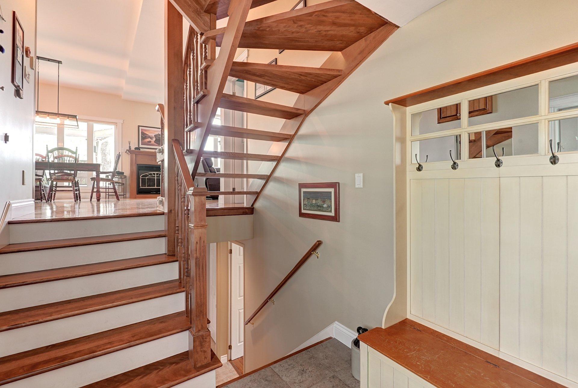 









75


Rue des Tulipes

,
Saint-Denis-de-Brompton,




QC
J0B2P0

