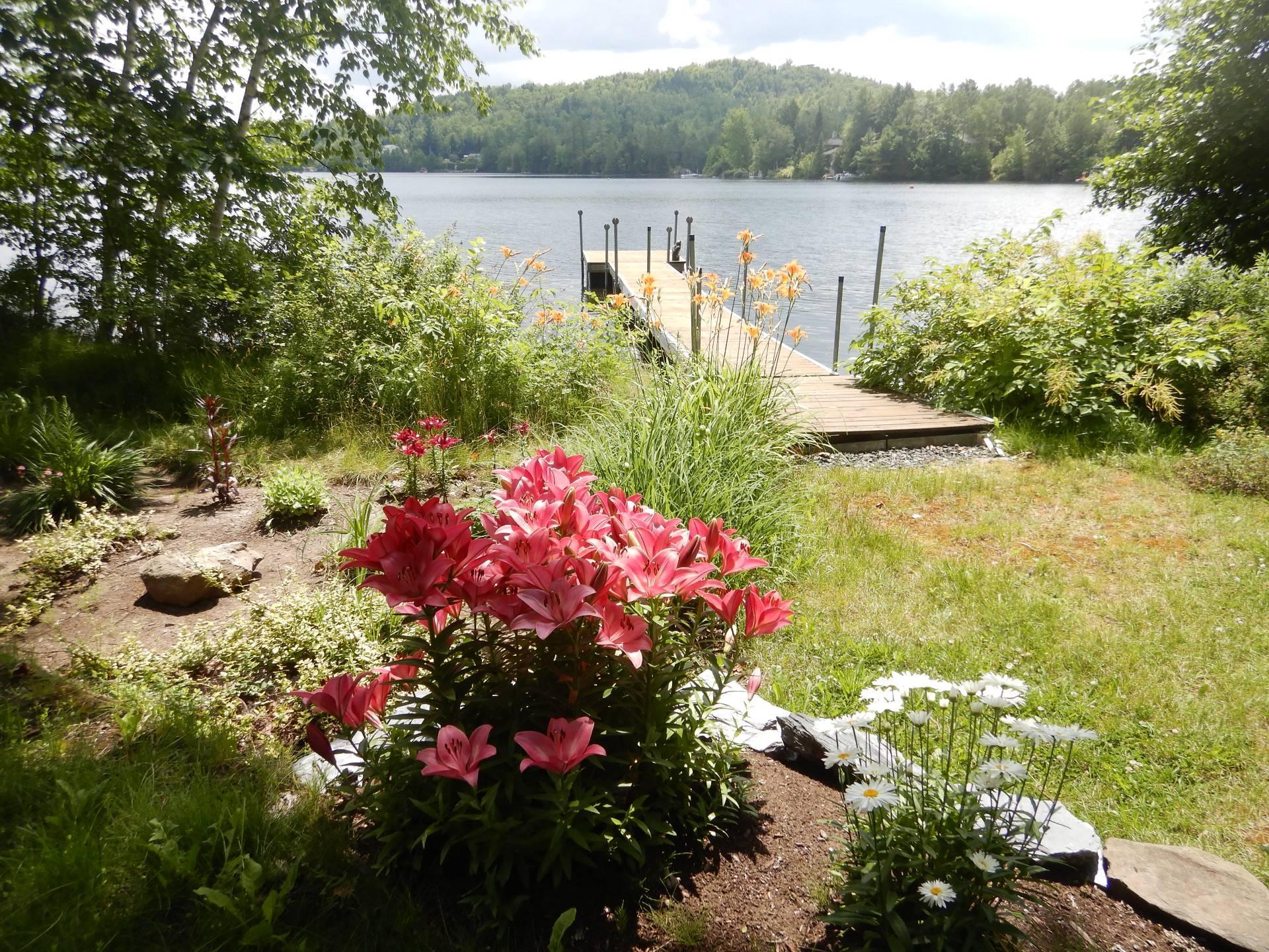 









75


Rue des Tulipes

,
Saint-Denis-de-Brompton,




QC
J0B2P0

