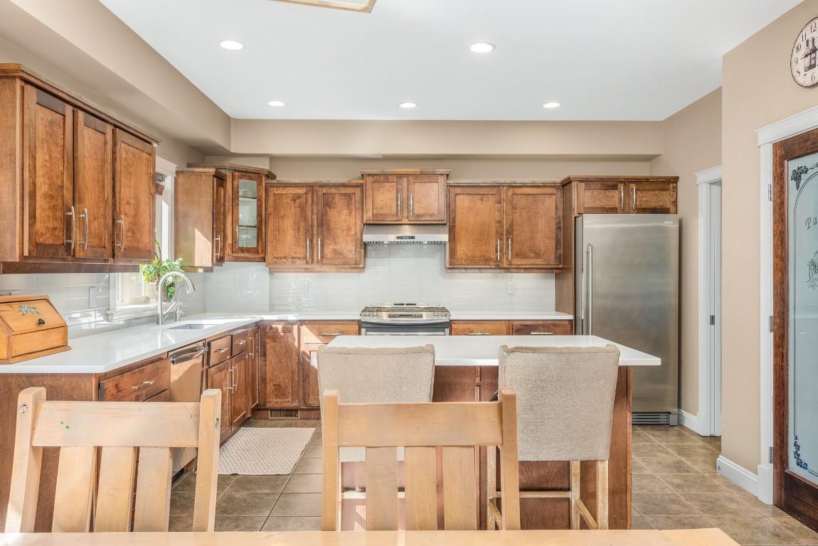 









955


Mt Begbie

Drive,
Vernon,




BC
V1B 2Z5

