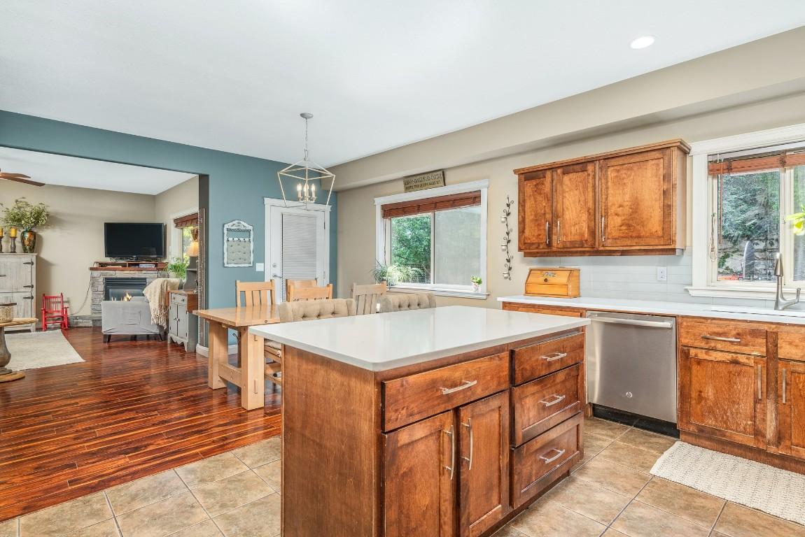 









955


Mt Begbie

Drive,
Vernon,




BC
V1B 2Z5

