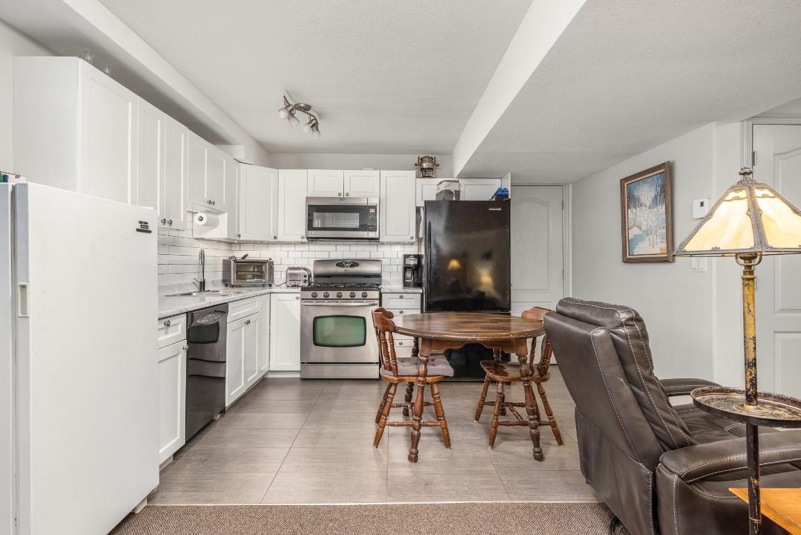 









955


Mt Begbie

Drive,
Vernon,




BC
V1B 2Z5

