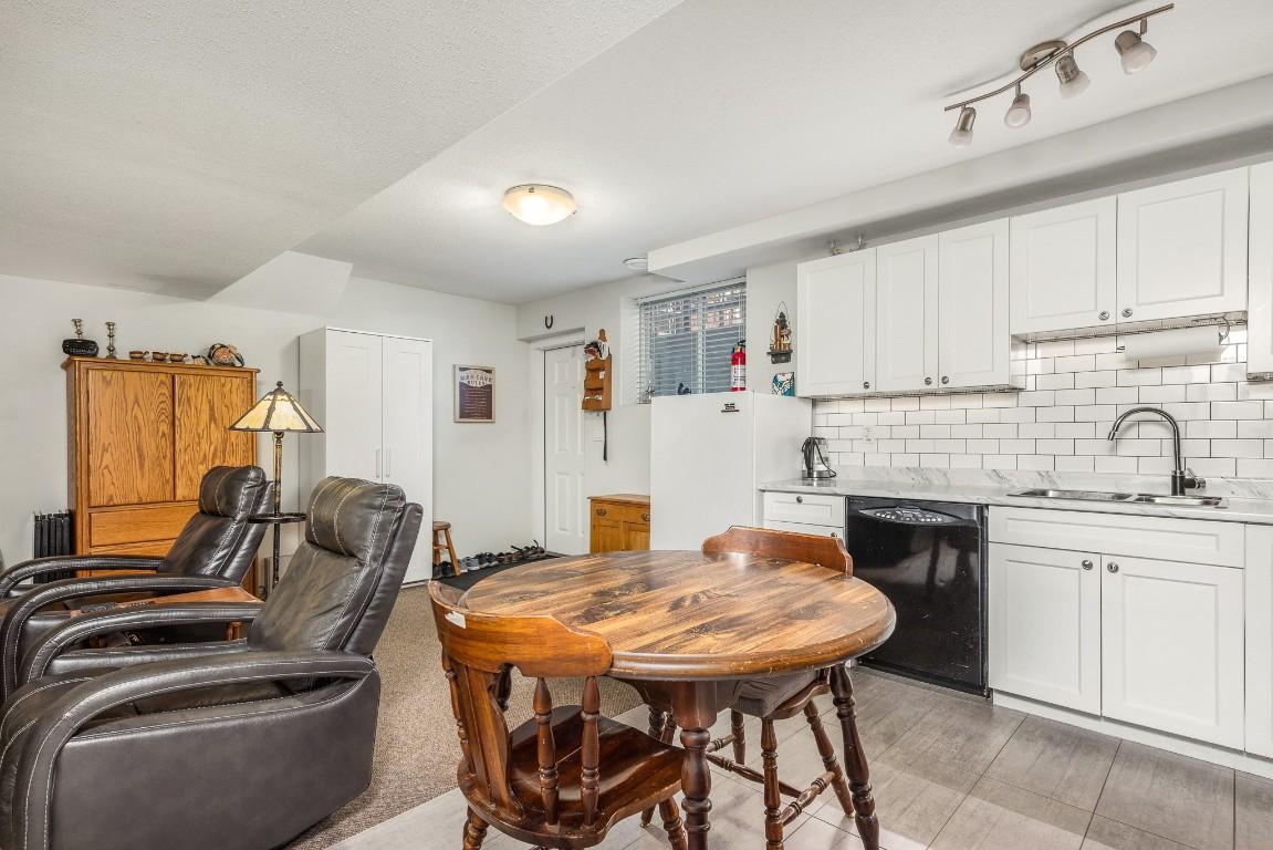 









955


Mt Begbie

Drive,
Vernon,




BC
V1B 2Z5

