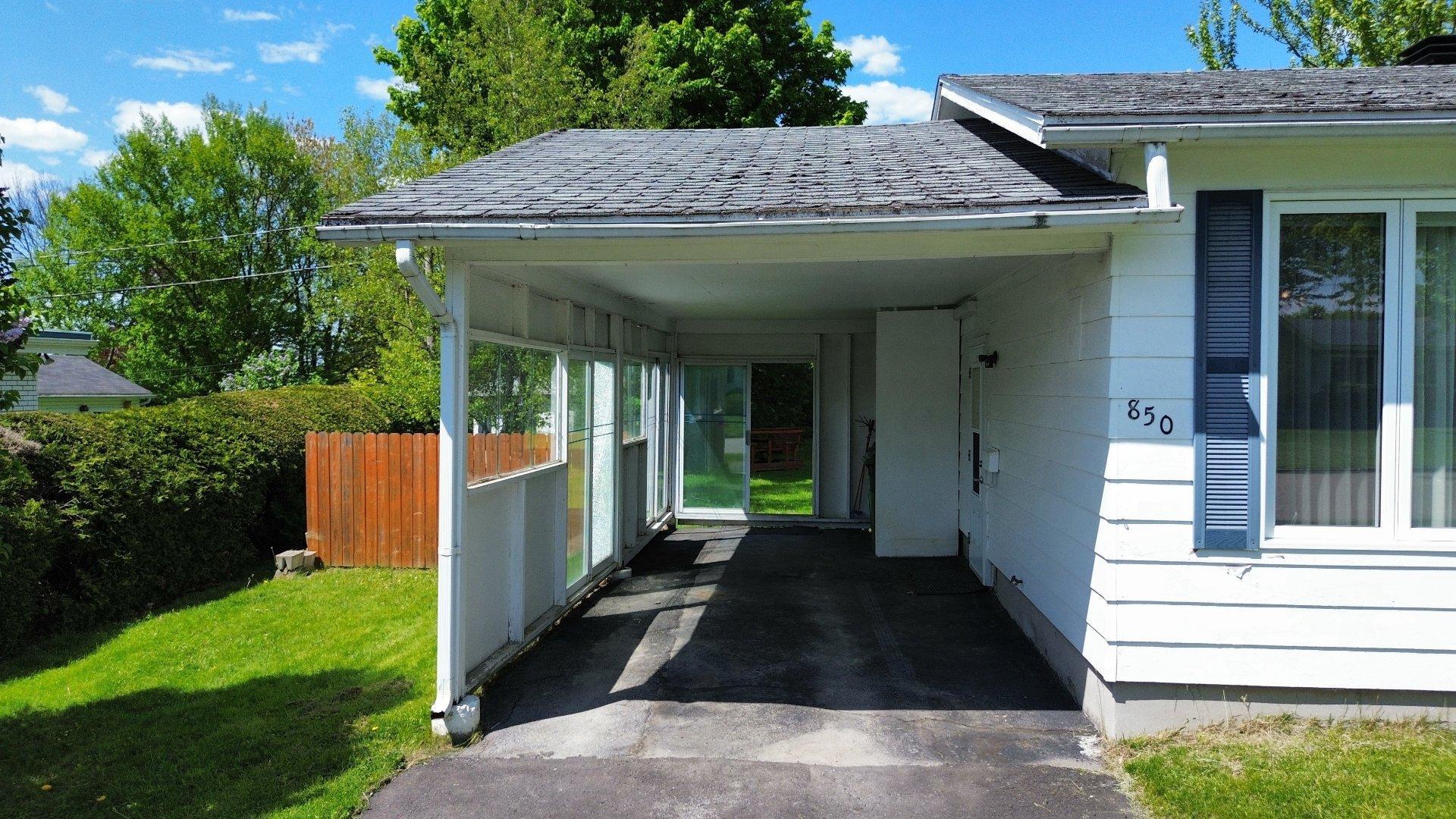 









850


Rue des Jacinthes

,
Sherbrooke (Fleurimont),




QC
J1E1J8

