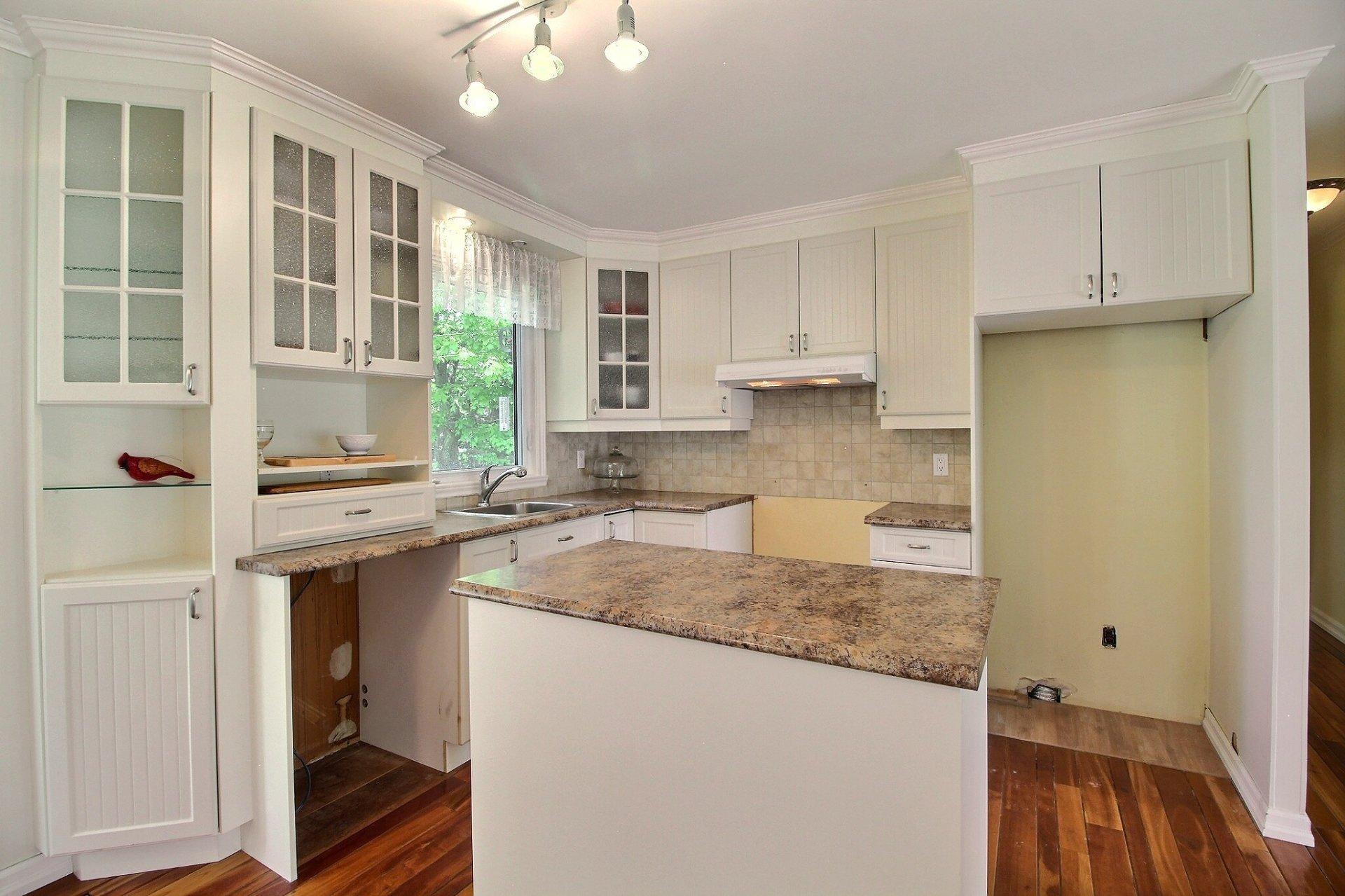 









850


Rue des Jacinthes

,
Sherbrooke (Fleurimont),




QC
J1E1J8

