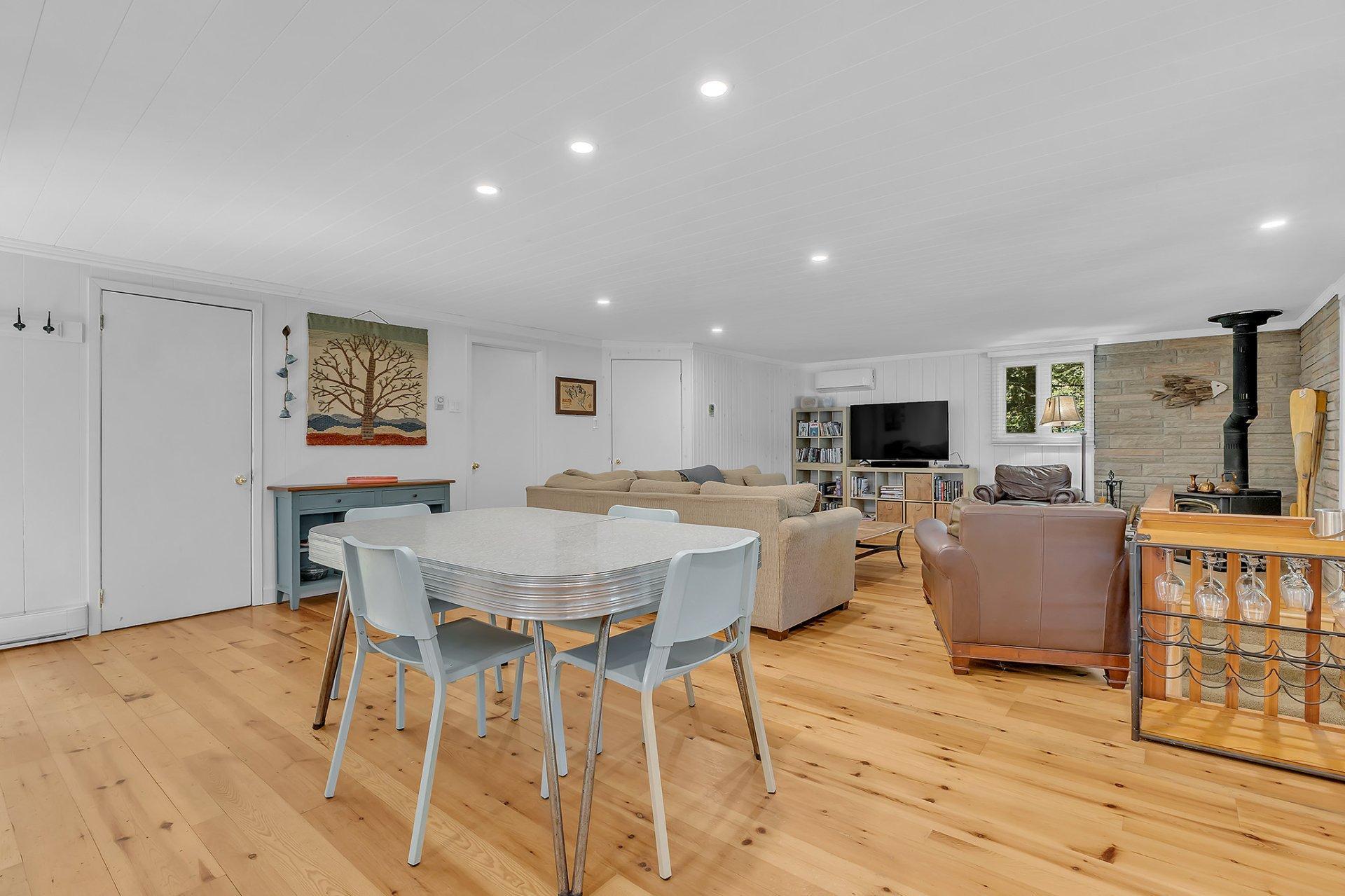 









126


Ch. H.-Zurenski

,
Val-des-Monts,




QC
J8N5J2

