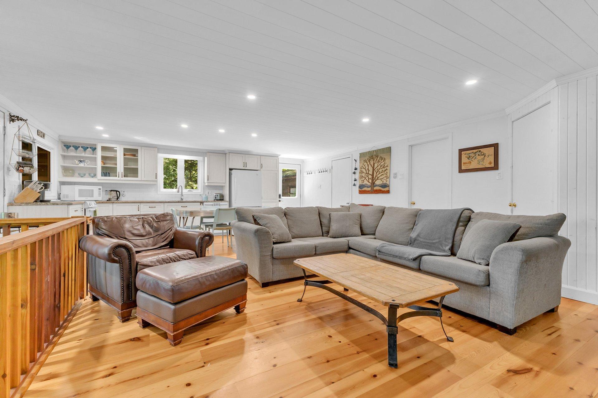 









126


Ch. H.-Zurenski

,
Val-des-Monts,




QC
J8N5J2

