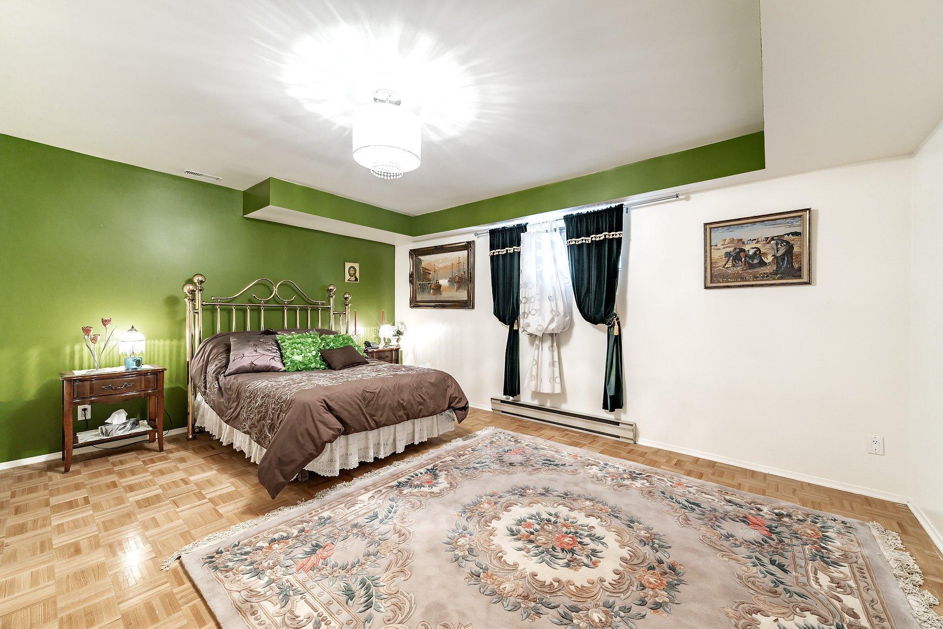 









263


Rue Montpellier

,
Dollard-des-Ormeaux,




QC
H9G3A7

