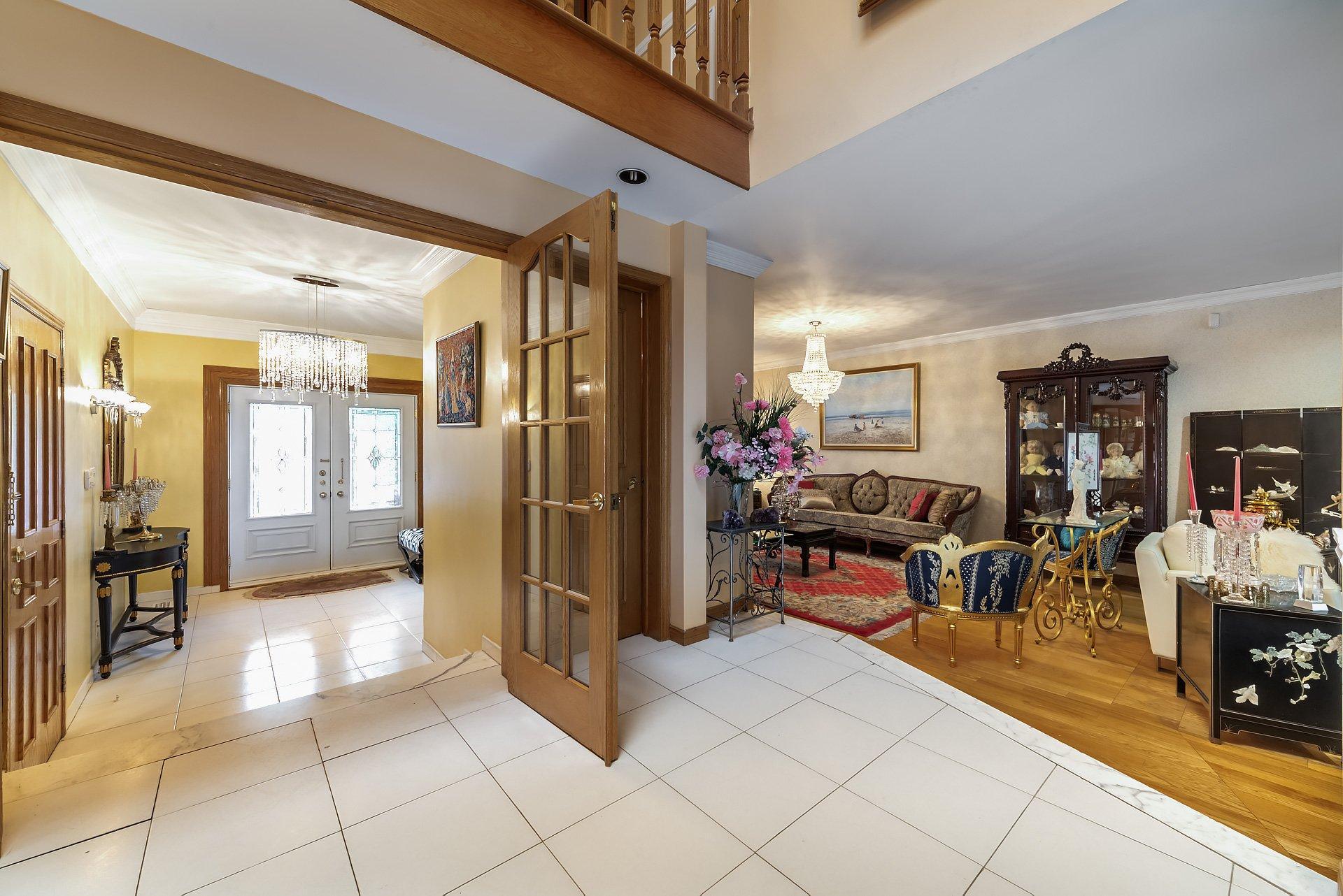 









263


Rue Montpellier

,
Dollard-des-Ormeaux,




QC
H9G3A7

