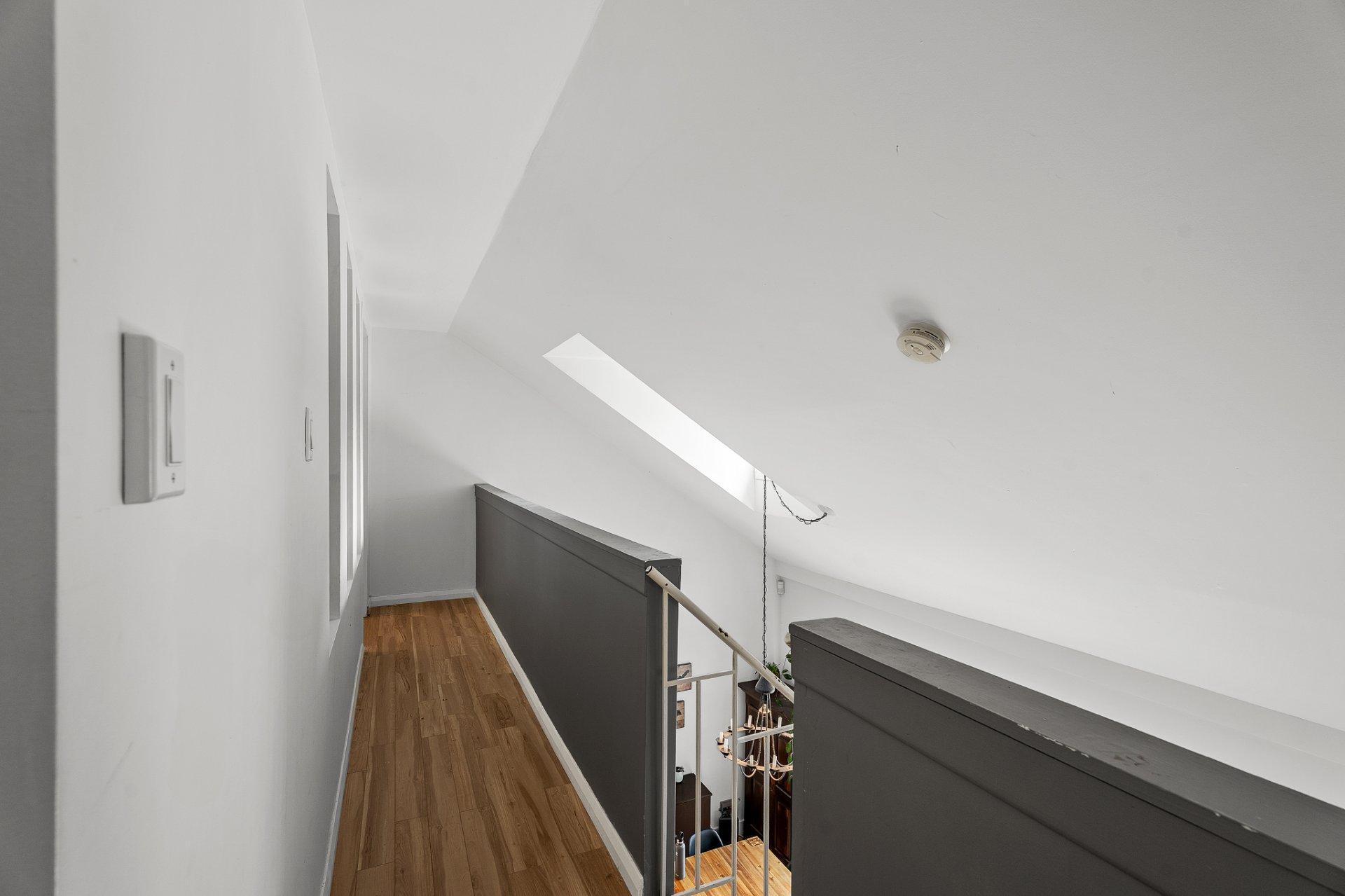 









215


Ch. des Marronniers

,
Saint-Adolphe-d'Howard,




QC
J0T2B0

