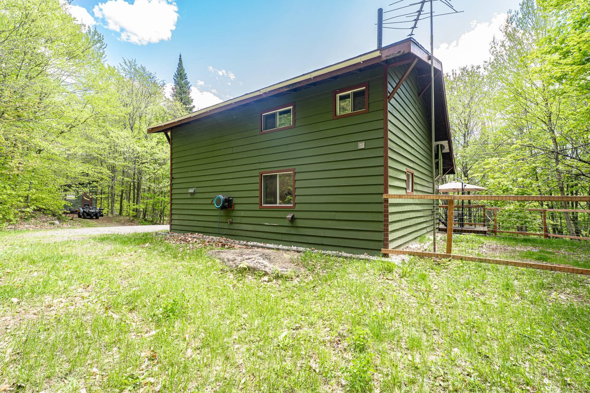 









215


Ch. des Marronniers

,
Saint-Adolphe-d'Howard,




QC
J0T2B0


