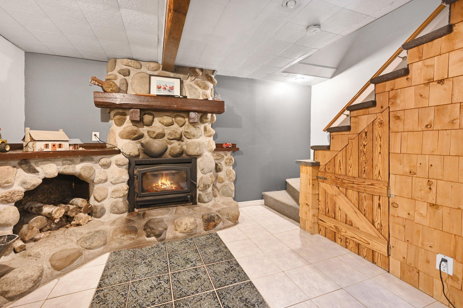 









8370


Boul. Kimber

,
Longueuil (Saint-Hubert),




QC
J3Y7K3

