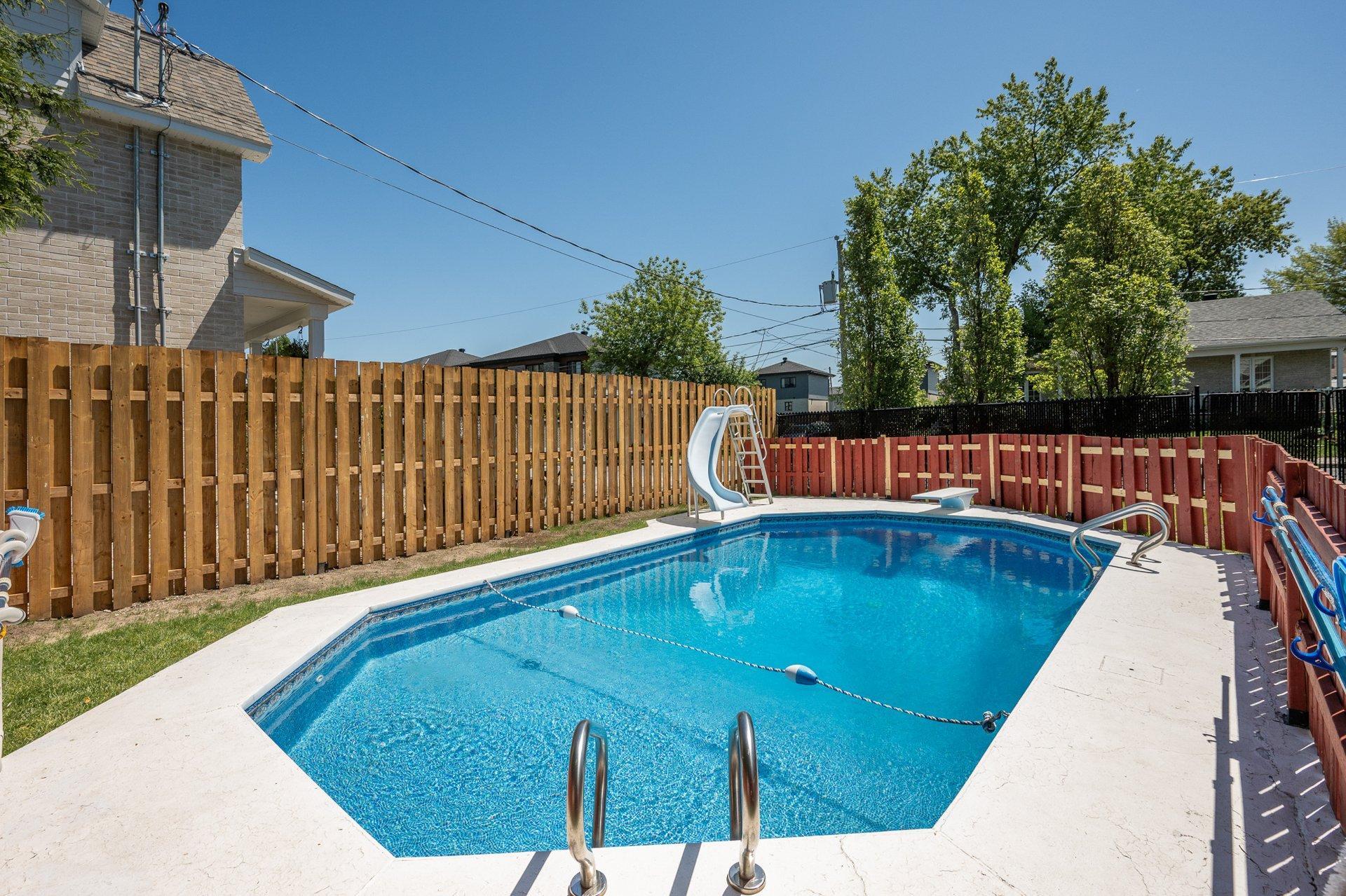 









8370


Boul. Kimber

,
Longueuil (Saint-Hubert),




QC
J3Y7K3

