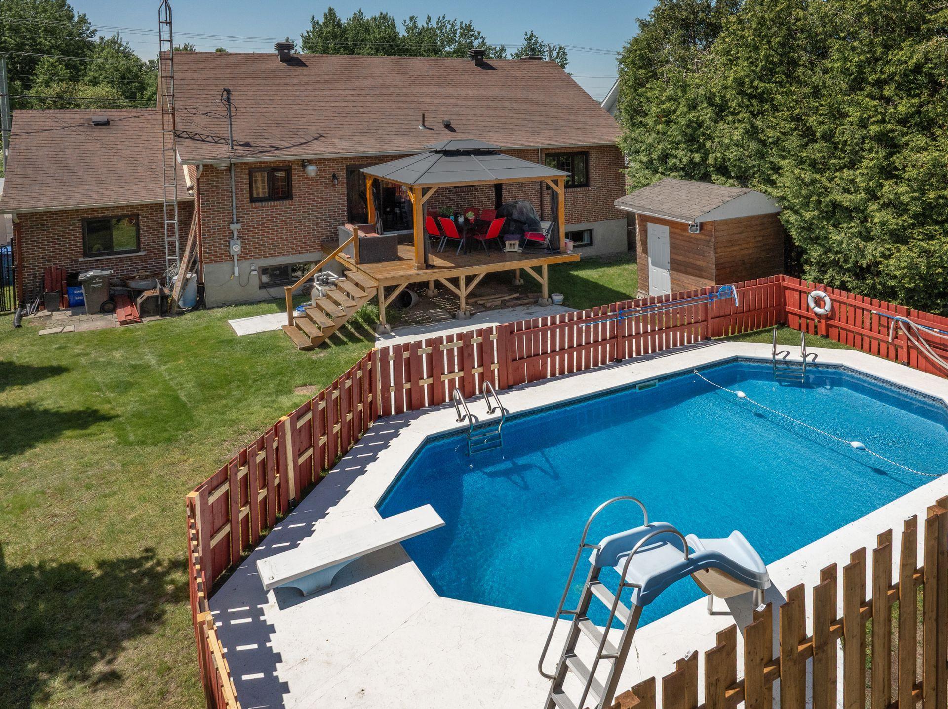 









8370


Boul. Kimber

,
Longueuil (Saint-Hubert),




QC
J3Y7K3

